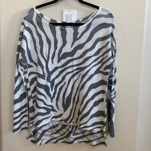 🌸Zebra light weight top